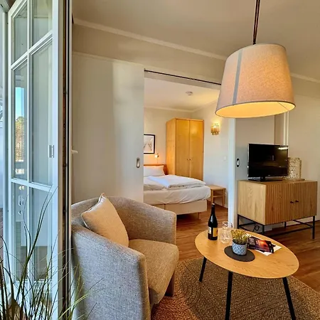 Apartment Stilvolle Mit Balkon In *