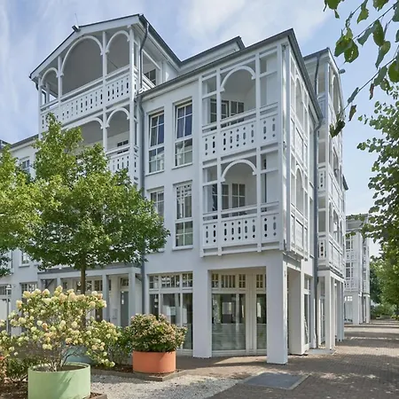 Stilvolle Mit Balkon In Apartment *